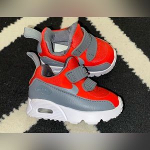 SOLD New Nike AirMax size 2c